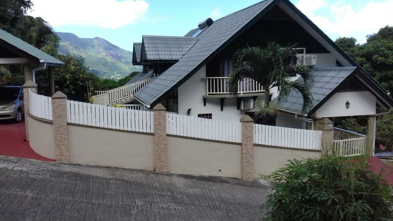 Shay Lyah Self Catering Apartamento Victoria Exterior foto