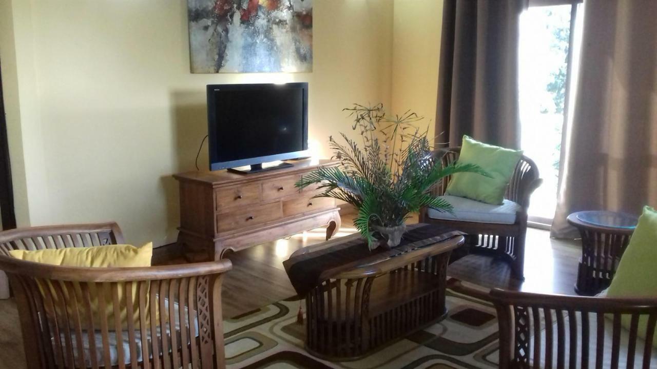 Shay Lyah Self Catering Apartamento Victoria Exterior foto