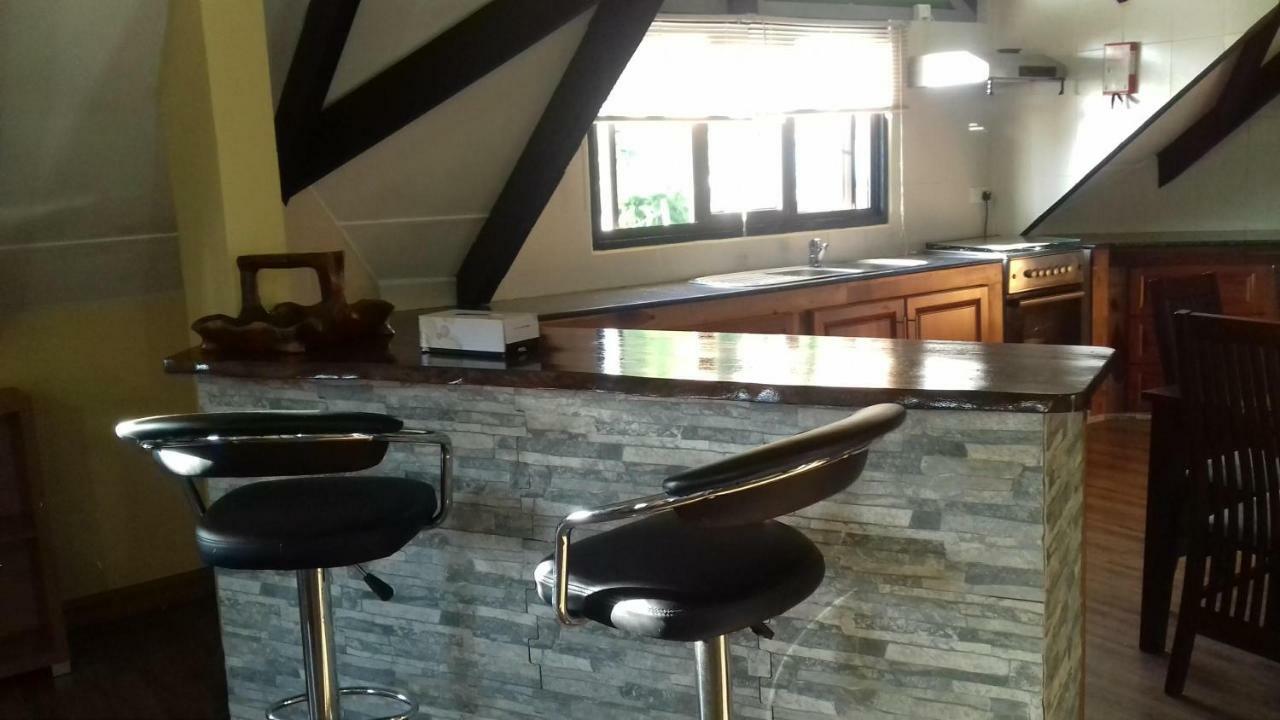 Shay Lyah Self Catering Apartamento Victoria Exterior foto